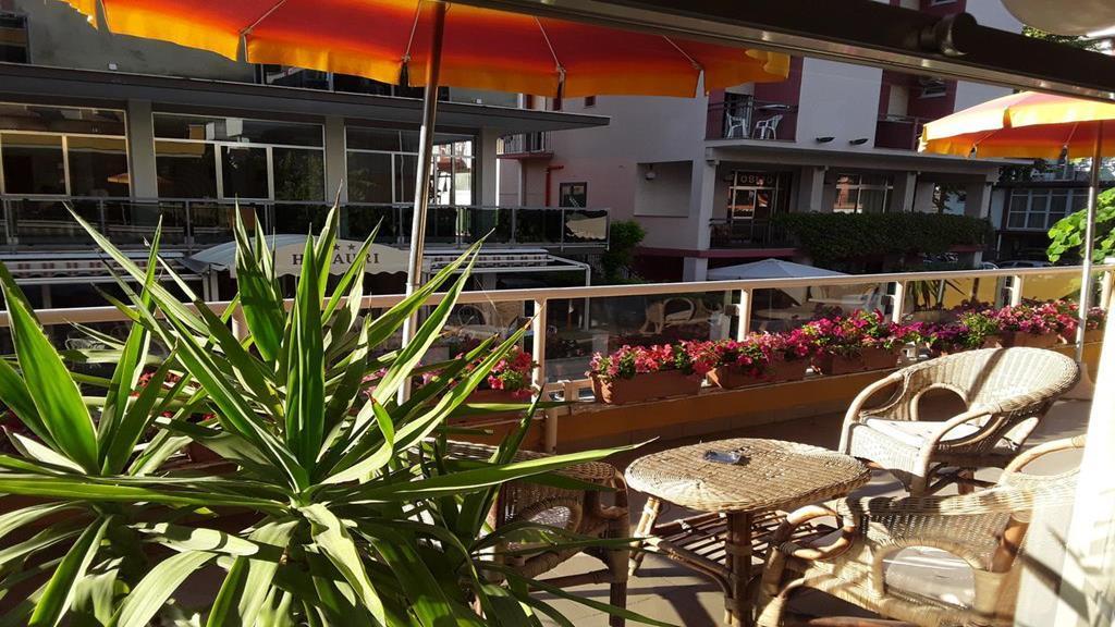 Hotel Ischia Rimini Bagian luar foto