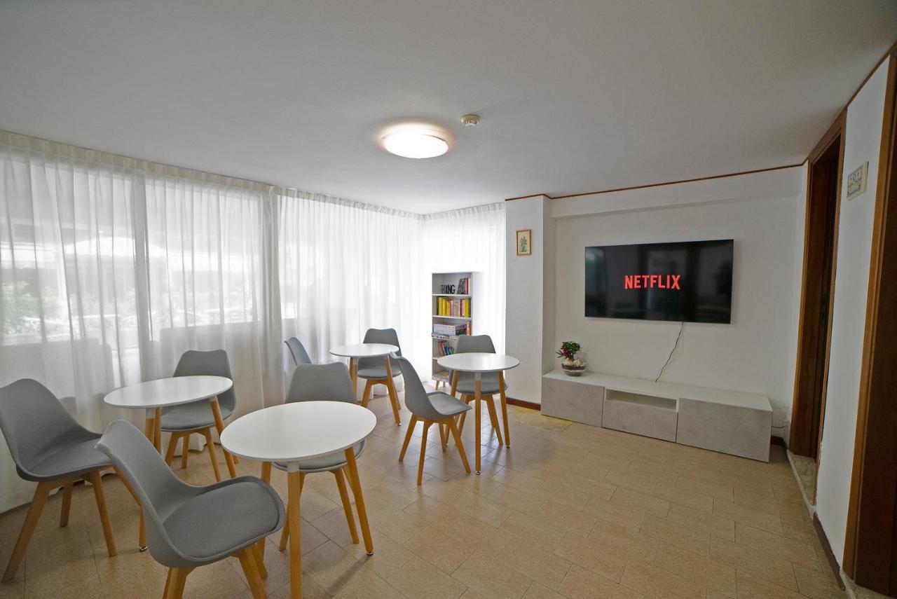 Hotel Ischia Rimini Bagian luar foto